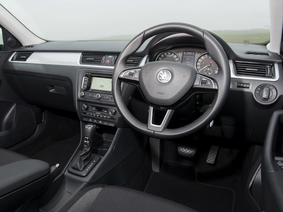  Skoda Rapid Spaceback 2013 года  (UK) (фото 4 из 26)